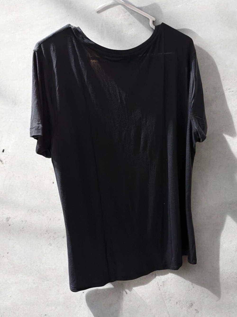 Athletic Works Black V Neck Short Sleeve Activewear Workout T Shirt NWOT XL - Picture 2 of 3